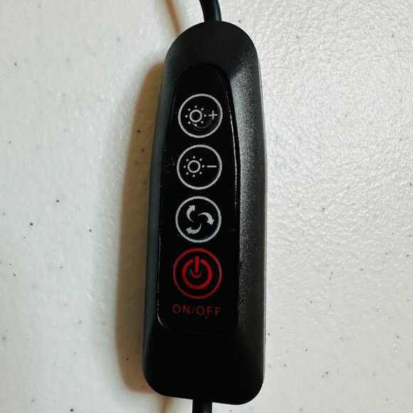 LED Magnifying Lamp Adjustable Brightness & Flexible Arm 3X Magnification - Picture 10 of 11